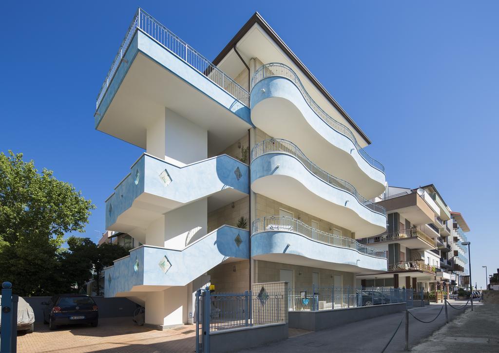 Milano Family Suite Bellaria-Igea Marina Bagian luar foto